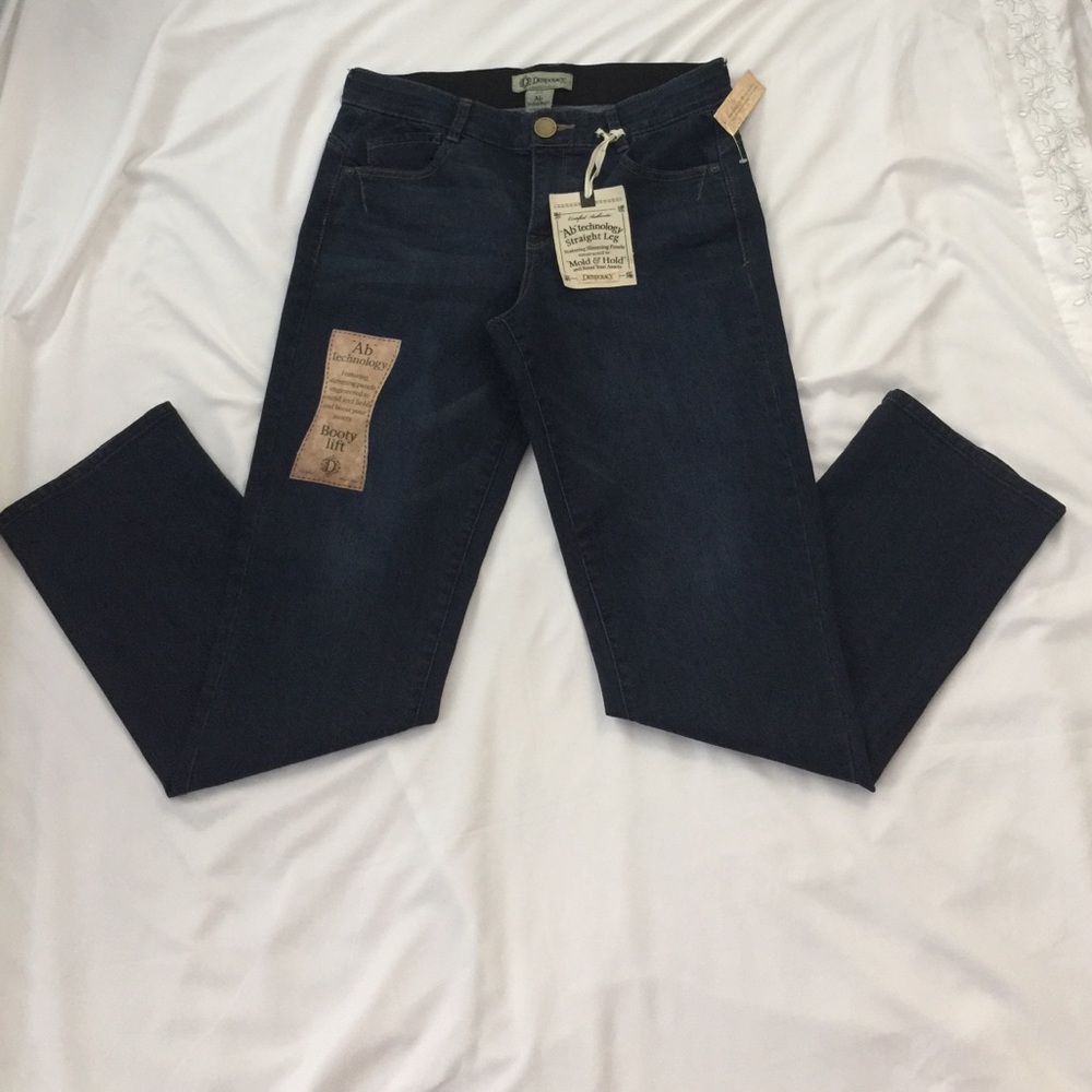 NWT | Democracy Straight Leg Jeans